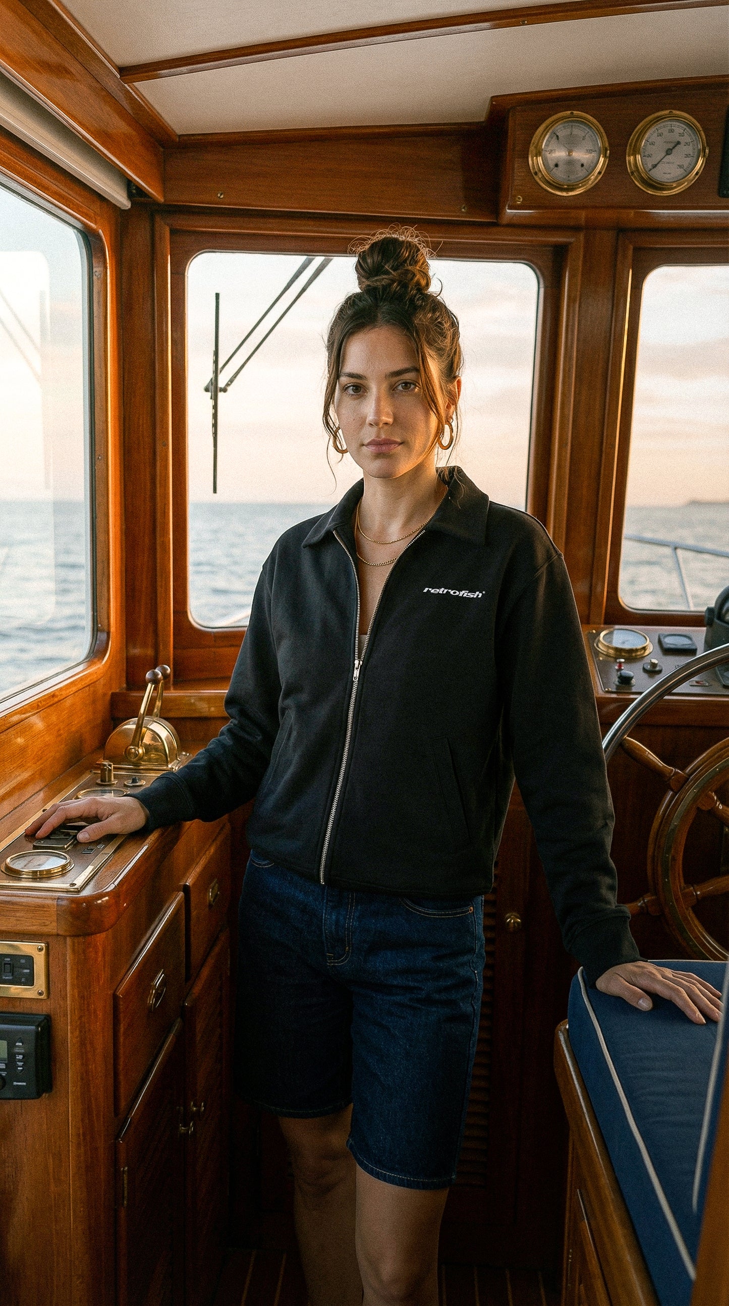 Buzo Zipper Negro Con Cuello