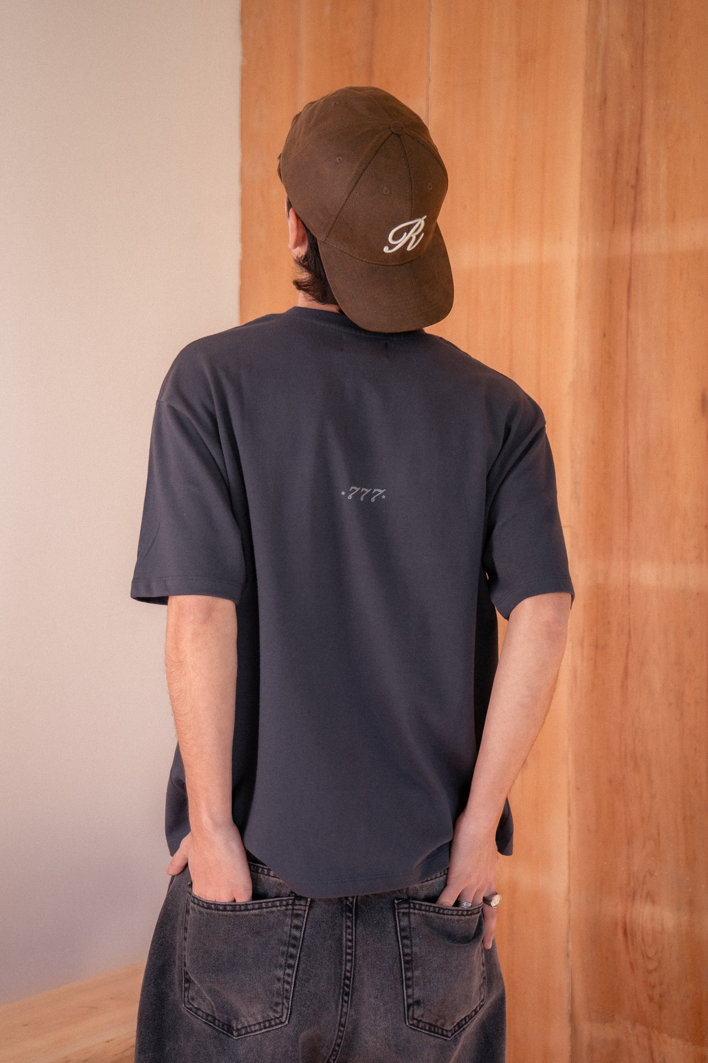 Remera Golpe de Suerte Gris