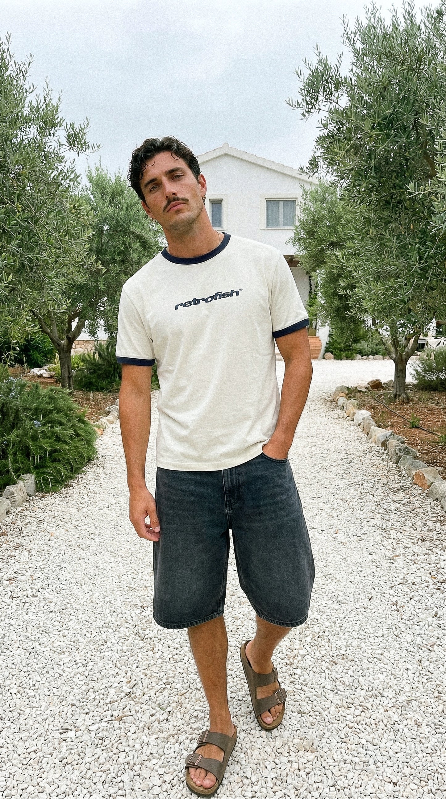 Remera Retrofish Core Crudo