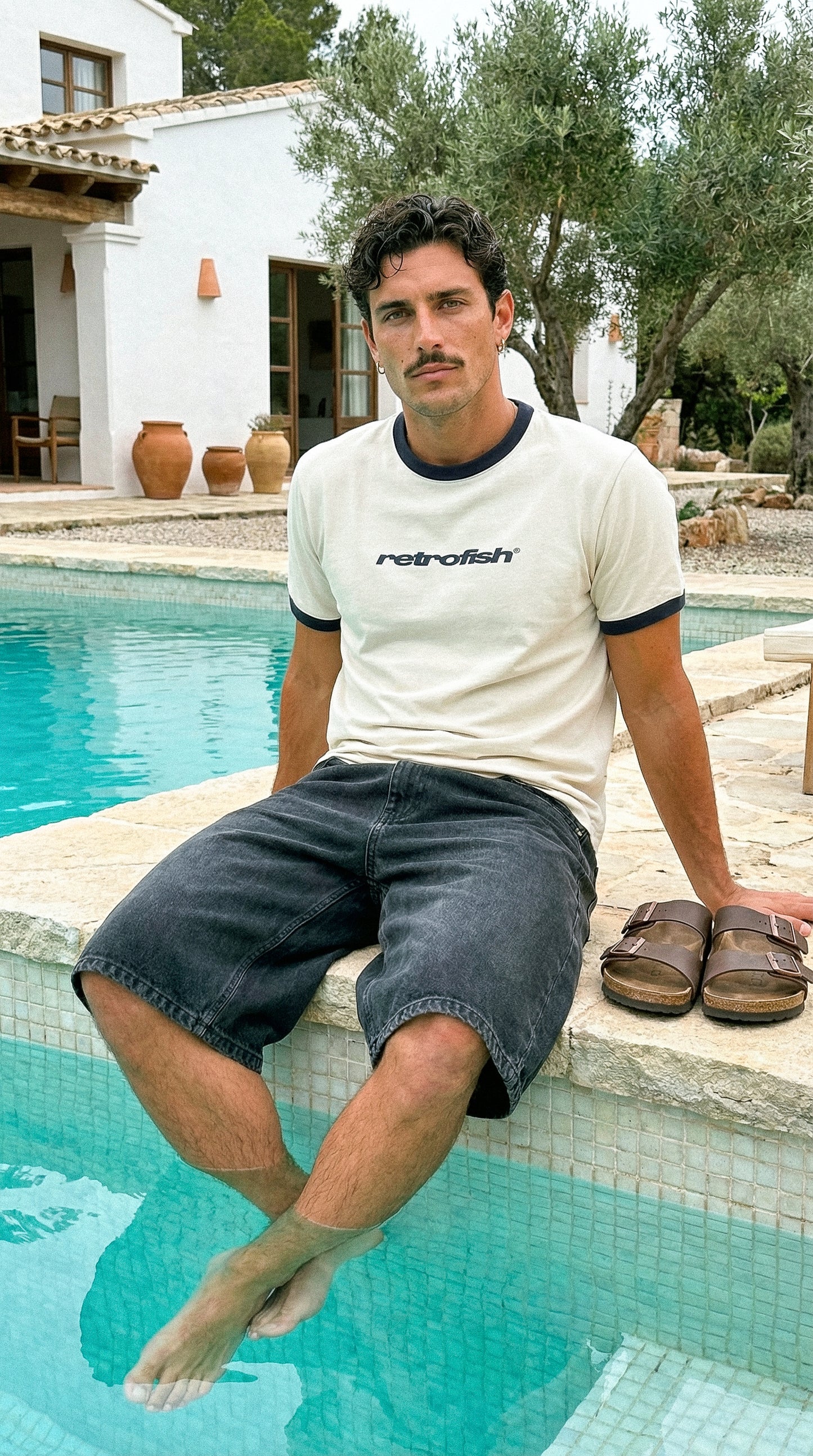 Remera Retrofish Core Crudo