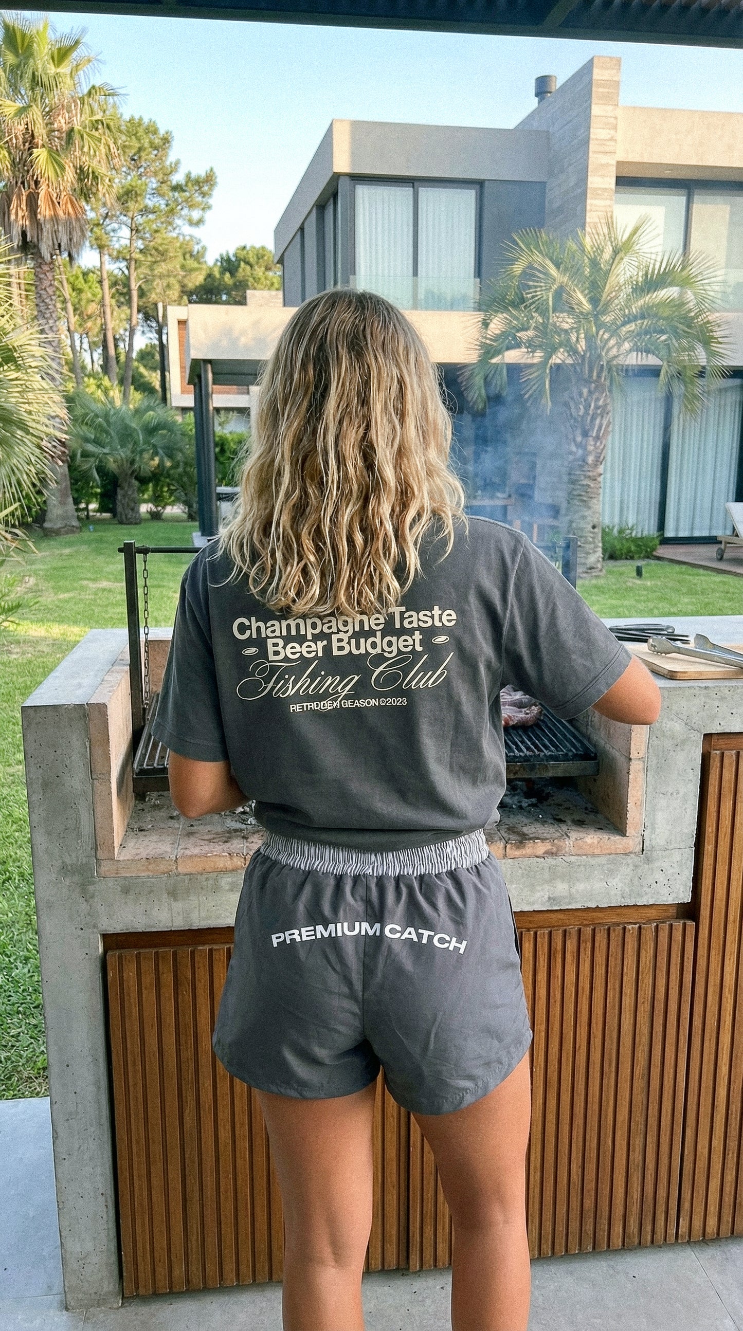 Remera Beer Budget Gris