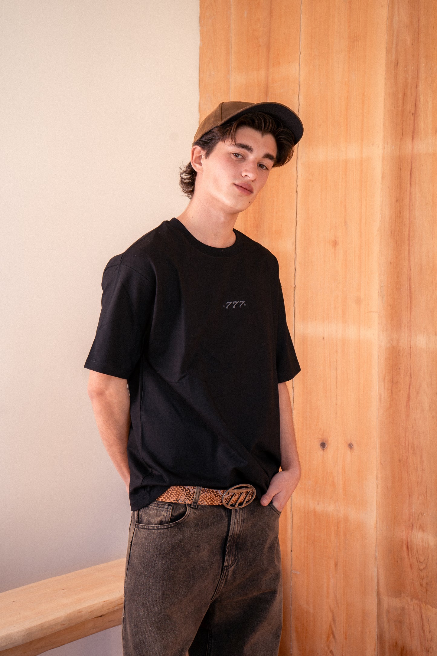 Remera Triple Siete Negra
