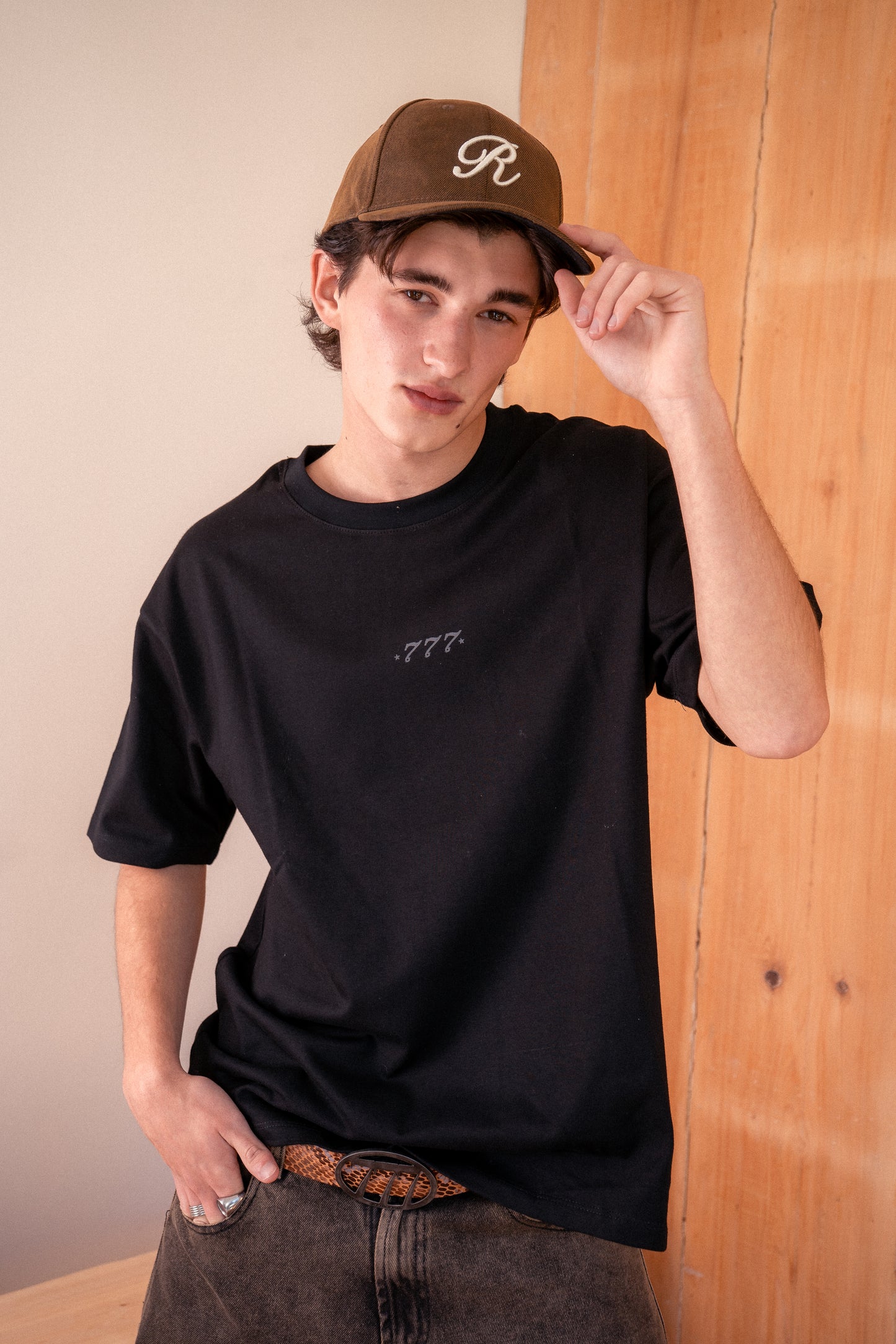 Remera Triple Siete Negra