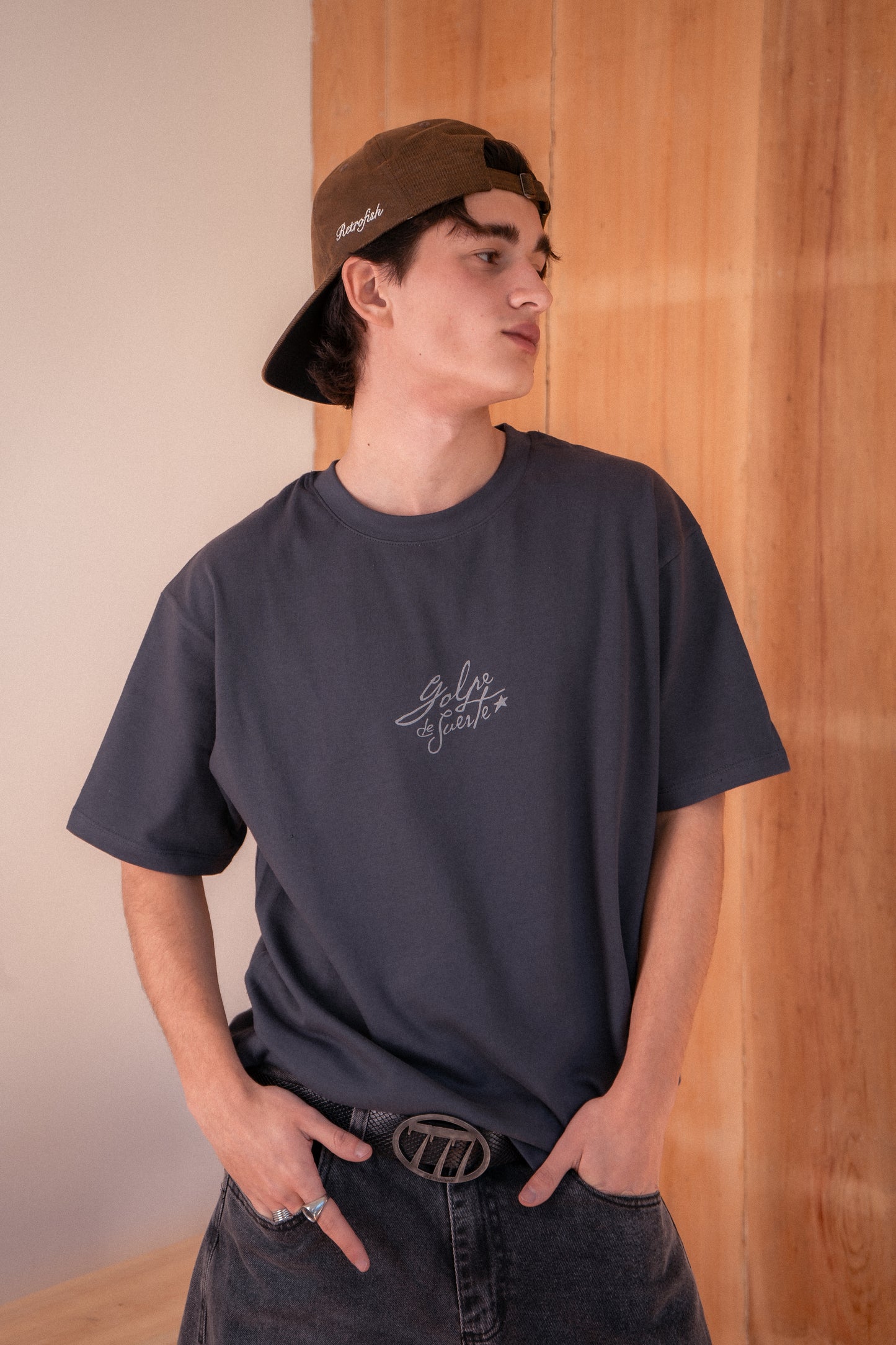 Remera Golpe de Suerte Gris