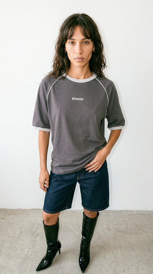 Remera Ringer Script Gris